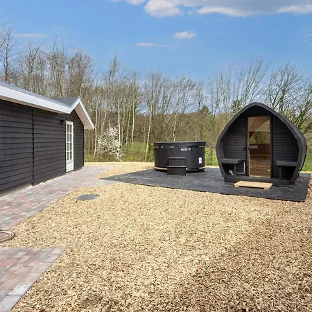 Holiday home Holiday Lvii *